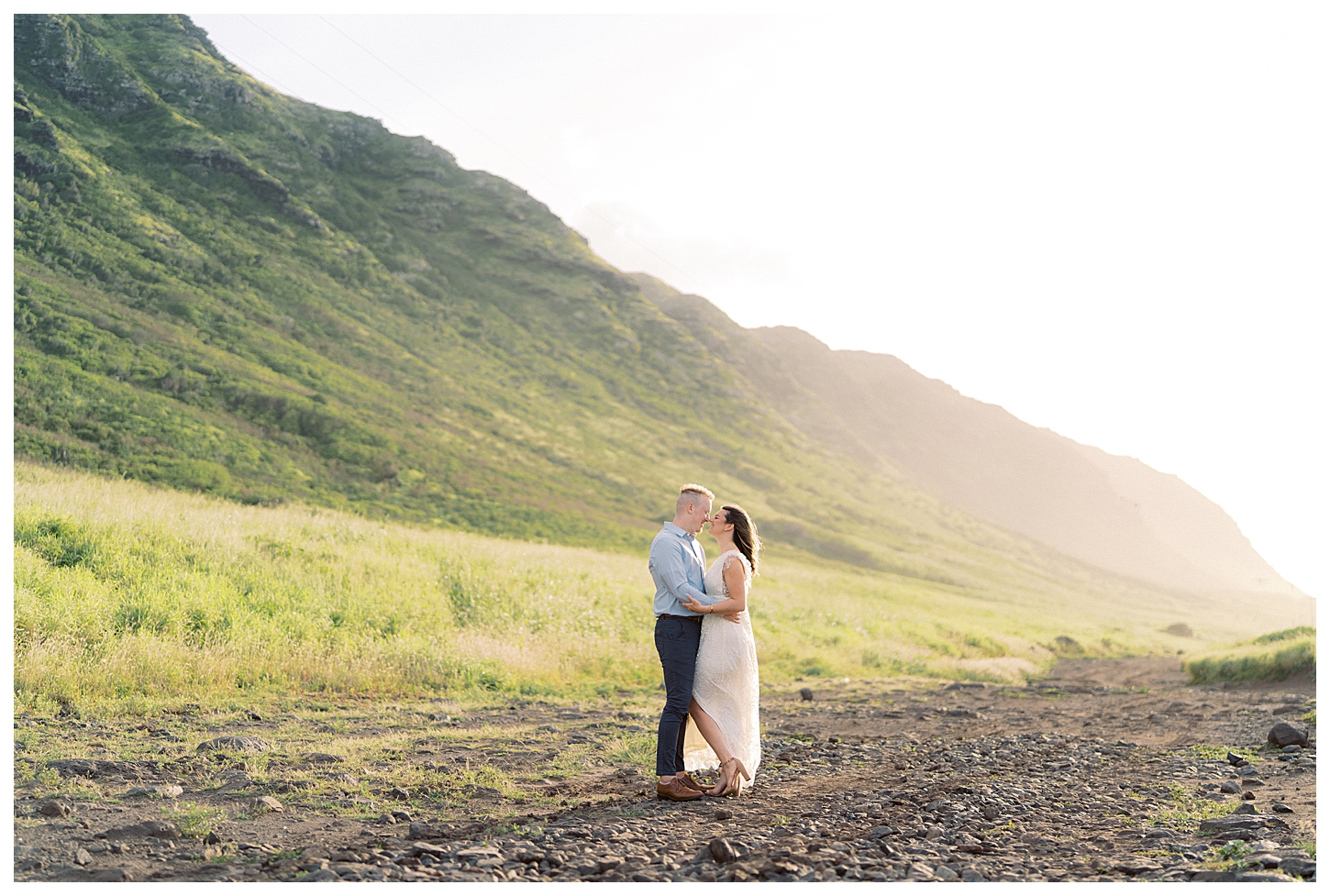 Oahu Hawaii Couples Photographer