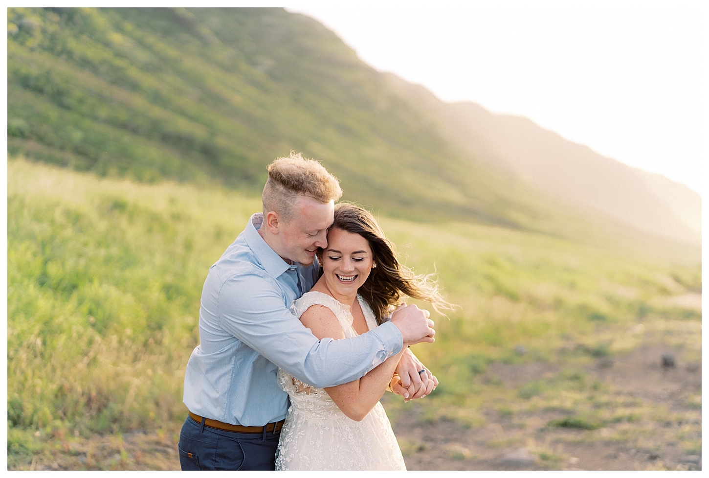 Oahu Hawaii Couples Photographer