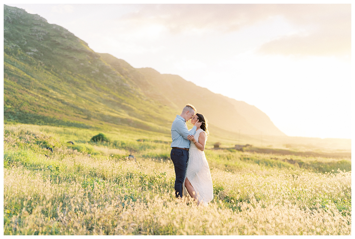 Oahu Hawaii Couples Photographer