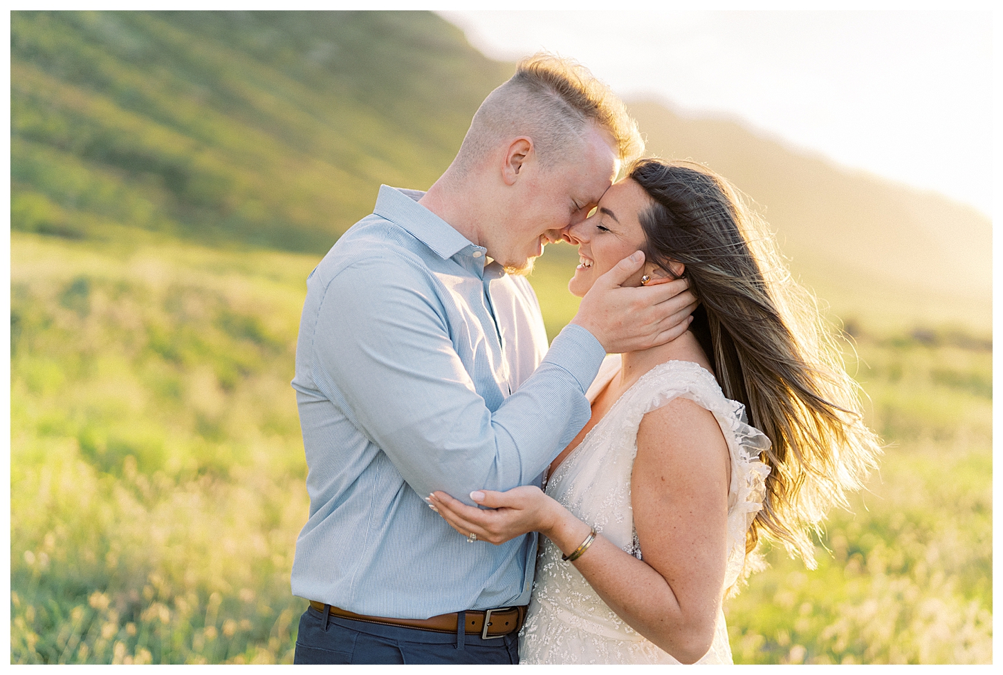 Oahu Hawaii Couples Photographer