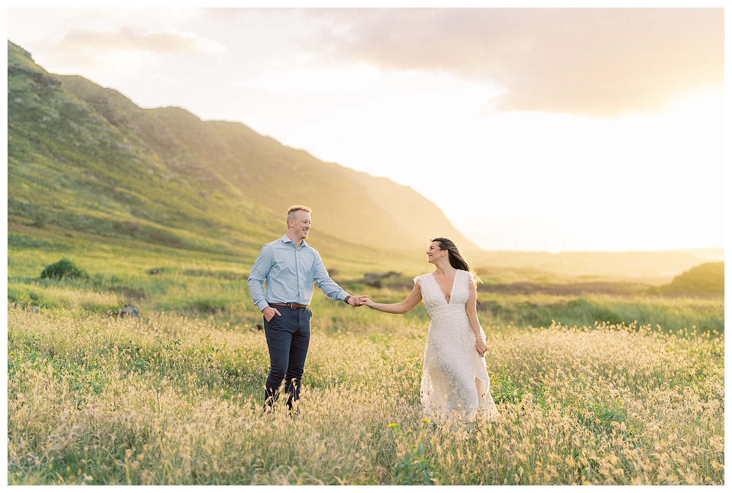 Oahu Hawaii Couples Photographer