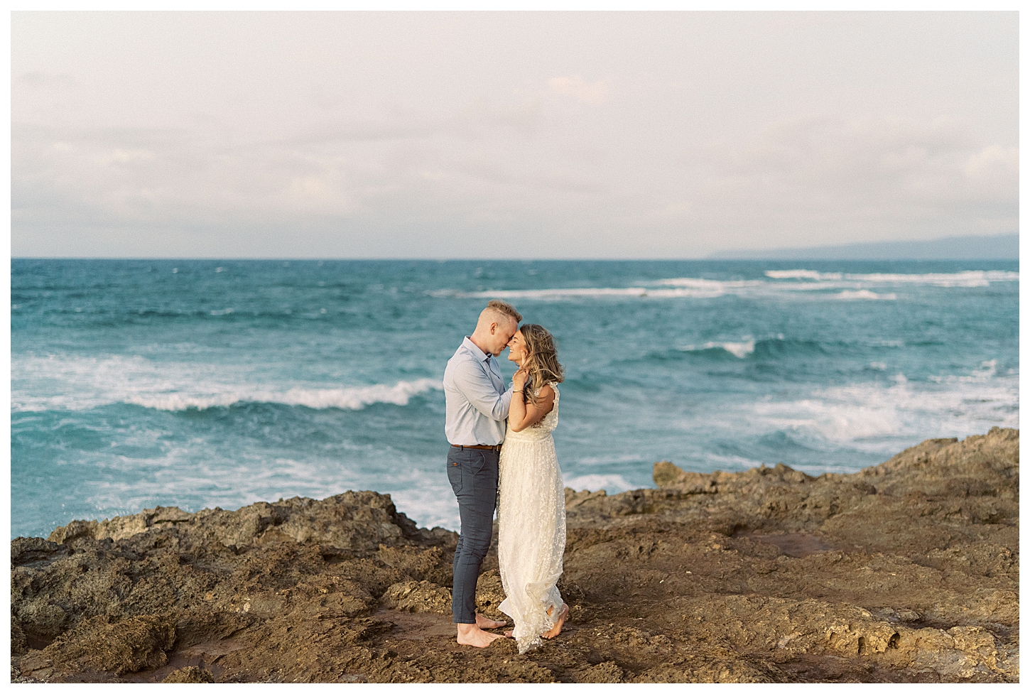 Oahu Hawaii Couples Photographer