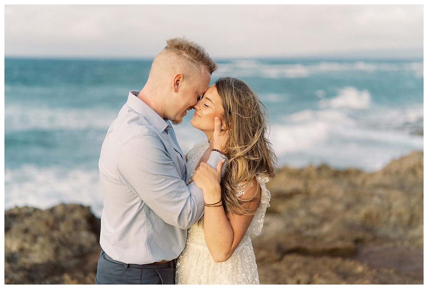 Oahu Hawaii Couples Photographer