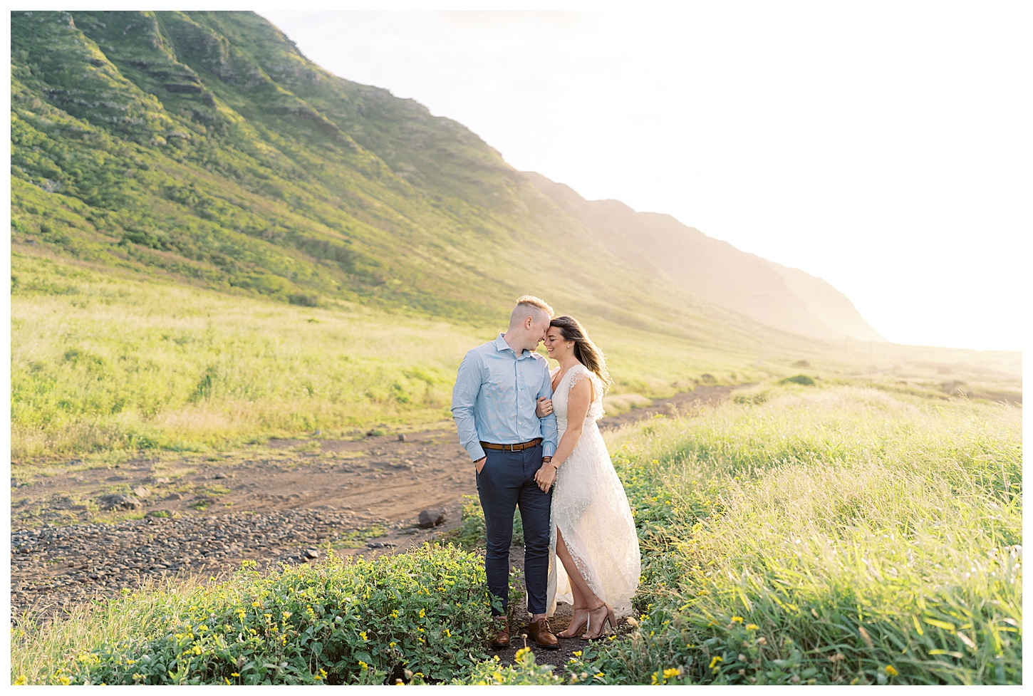 Oahu Hawaii Couples Photographer