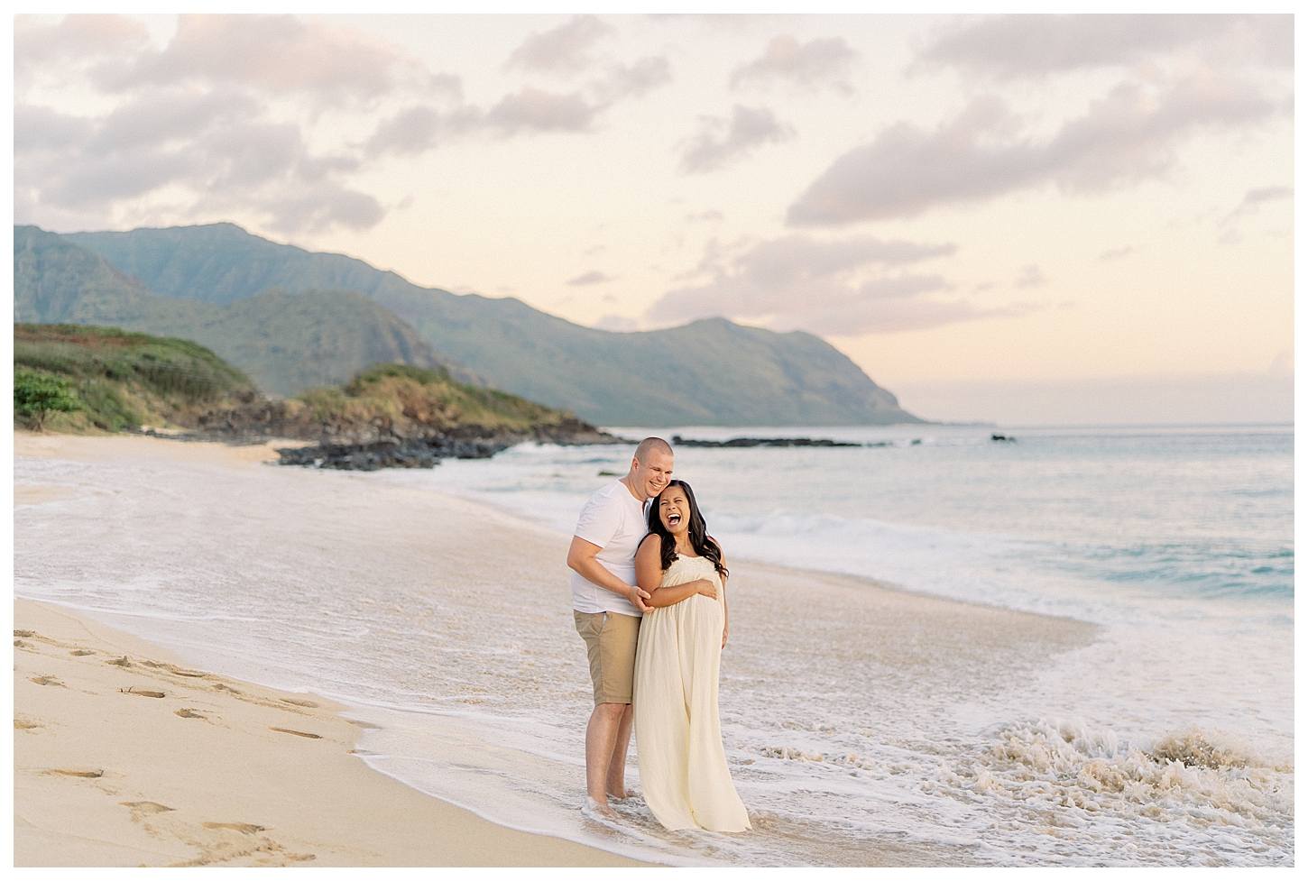 Oahu Hawaii Maternity Photographer