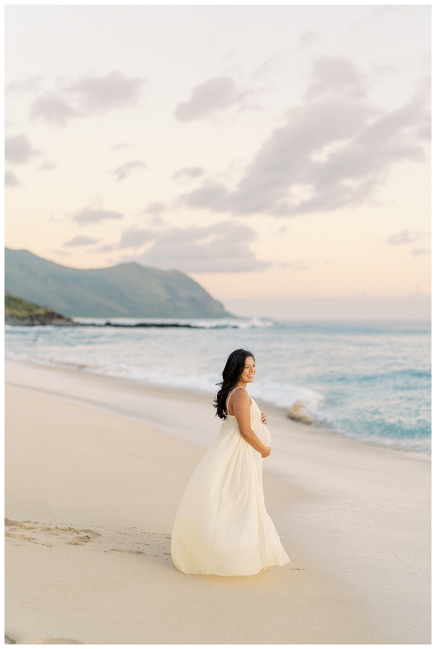 Oahu Hawaii Maternity Photographer