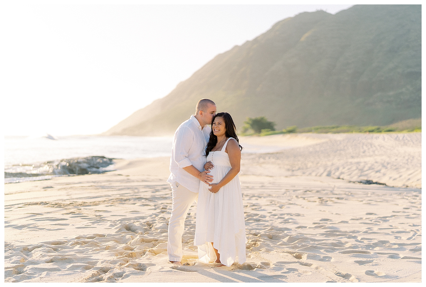 Oahu Hawaii Maternity Photographer