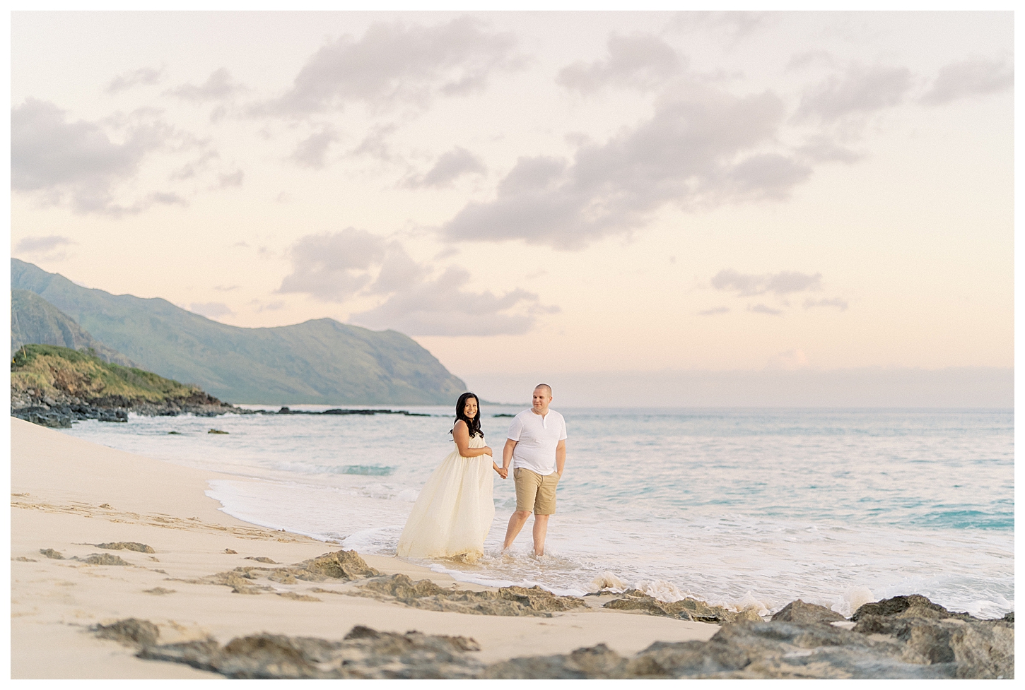 Oahu Hawaii Maternity Photographer