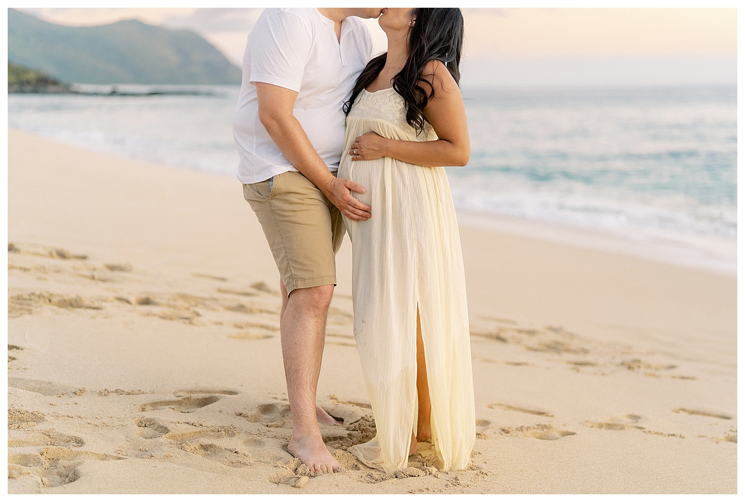 Oahu Hawaii Maternity Photographer