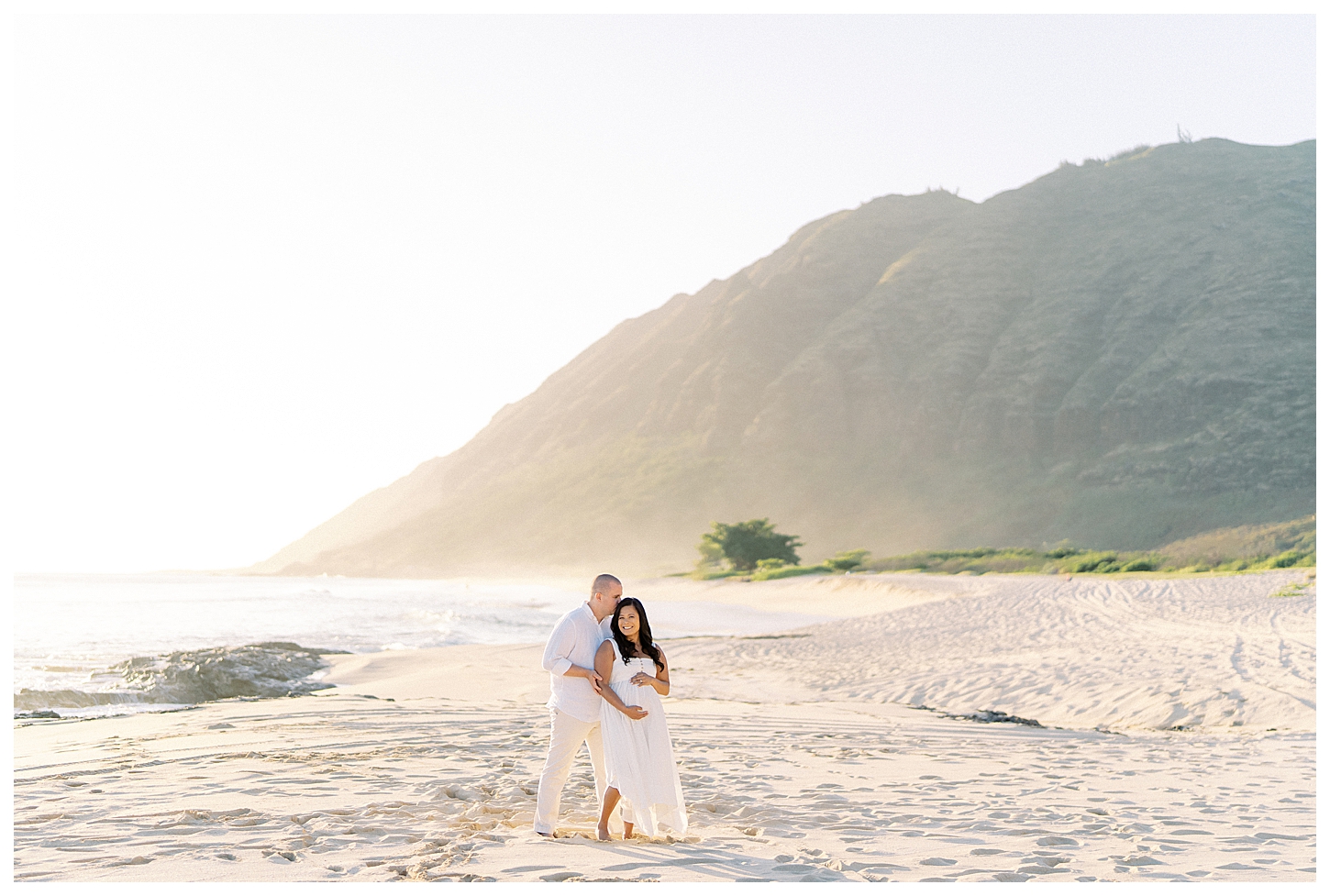 Oahu Hawaii Maternity Photographer