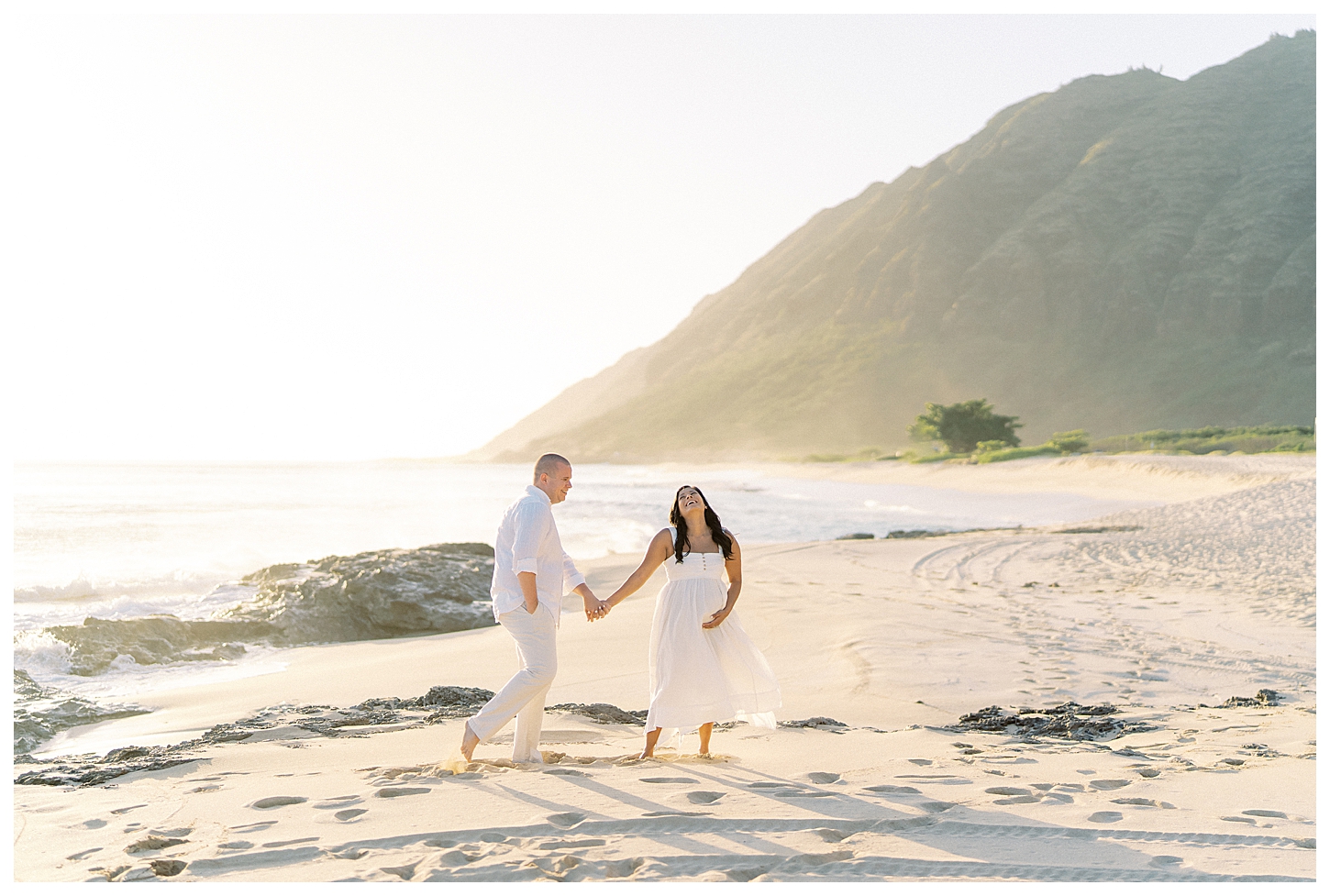 Oahu Hawaii Maternity Photographer