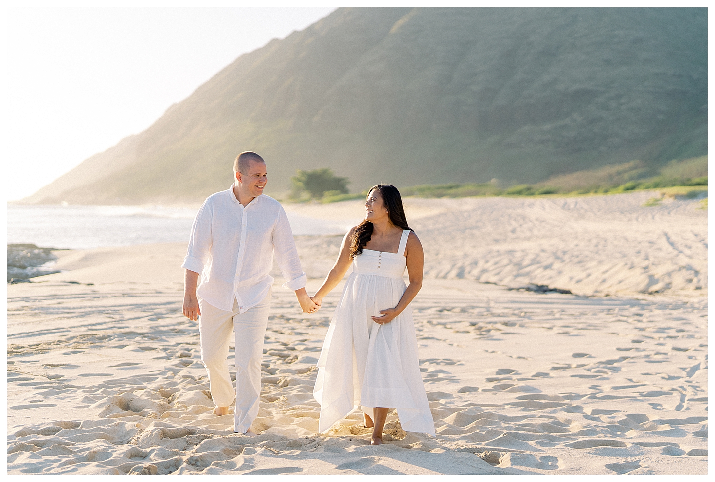 Oahu Hawaii Maternity Photographer