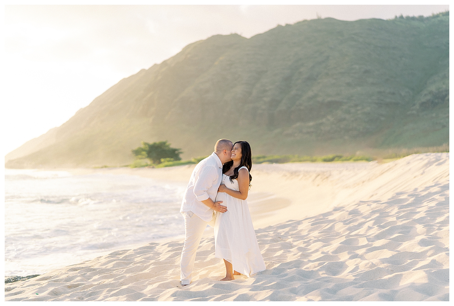 Oahu Hawaii Maternity Photographer